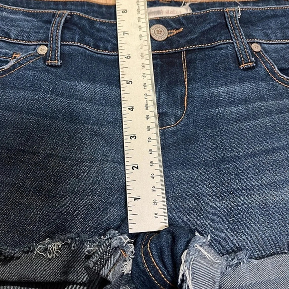 Alter’d state womens denim Jean short shorts shorts with raw hem - Picture 7 of 8